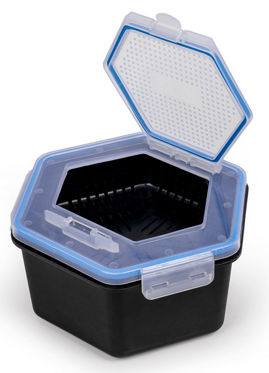 Zebco Krabička Na Živé Nástrahy Se Sítem Secure-Lock Bait Box And Sieve 2 l