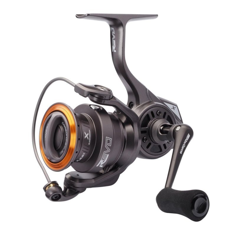 Naviják s přední brzdou Abu Garcia Revo 3 X 2500